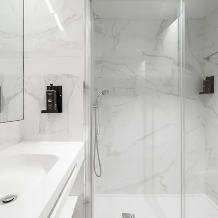 Aparthotel Limehome Defensores De Chaves Lisbona