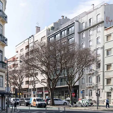 Limehome Defensores De Chaves Daire Lisboa