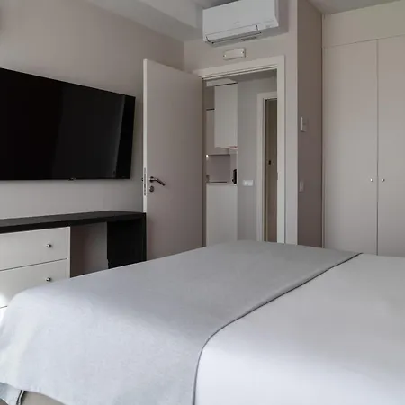 Limehome Defensores De Chaves Daire