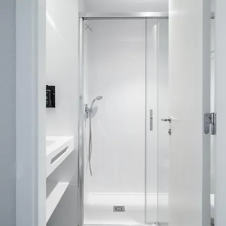 Ξενοδοχείο με διαμερίσματα Limehome Campo Pequeno 3*
