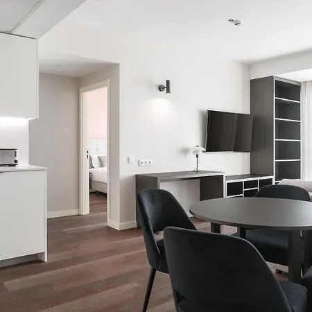 アパートホテル Limehome Defensores De Chaves