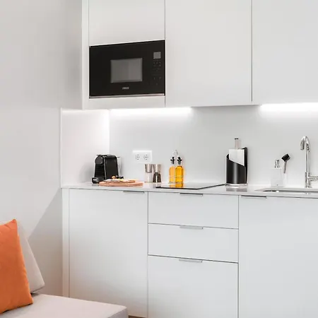 Limehome Campo Pequeno 3*