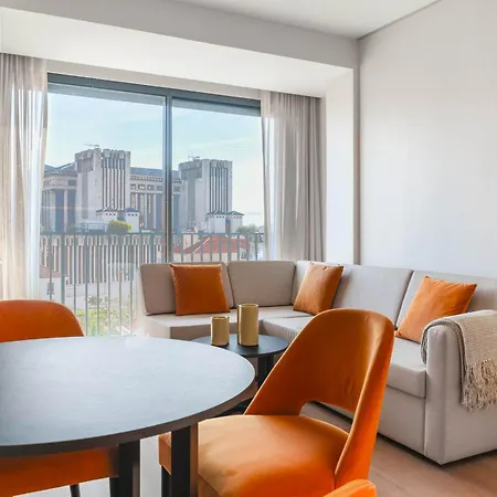 Апарт-отель Limehome Defensores De Chaves