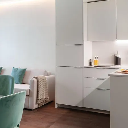 Limehome Defensores De Chaves Apartment