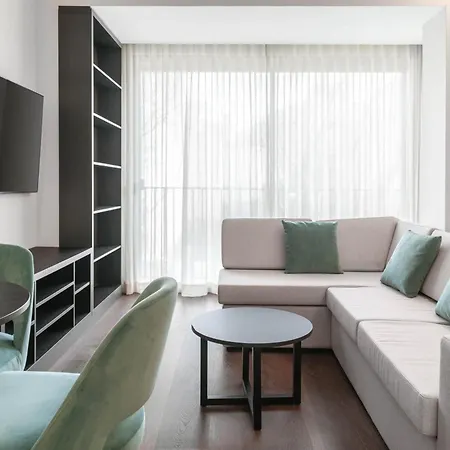 Apartment Limehome Defensores De Chaves