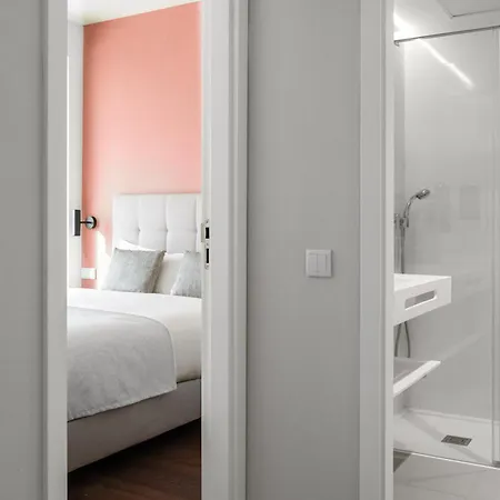 Apartment Limehome Defensores De Chaves *