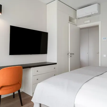 Apartment Limehome Defensores De Chaves