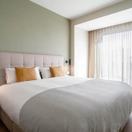 Apartment Limehome Defensores De Chaves *